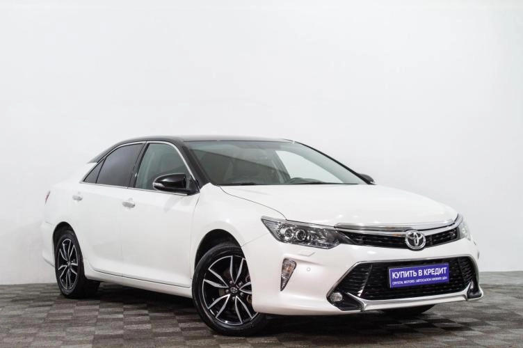 Toyota Camry 1 из 6
