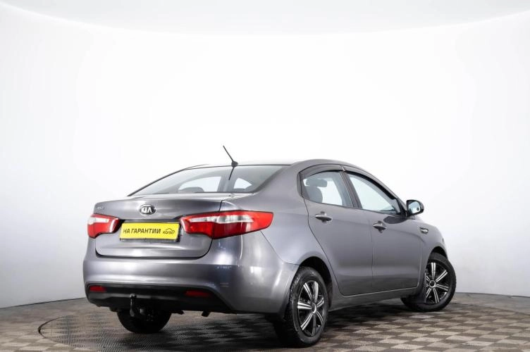 KIA Rio 4 из 6