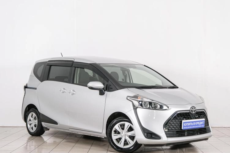 Toyota Sienta 1 из 6