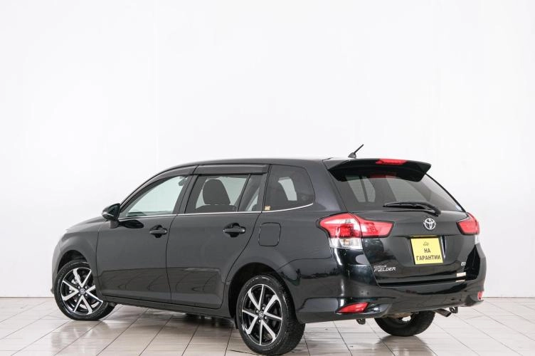 Toyota Corolla Fielder 4 из 6