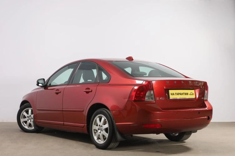 Volvo S40 4 из 6