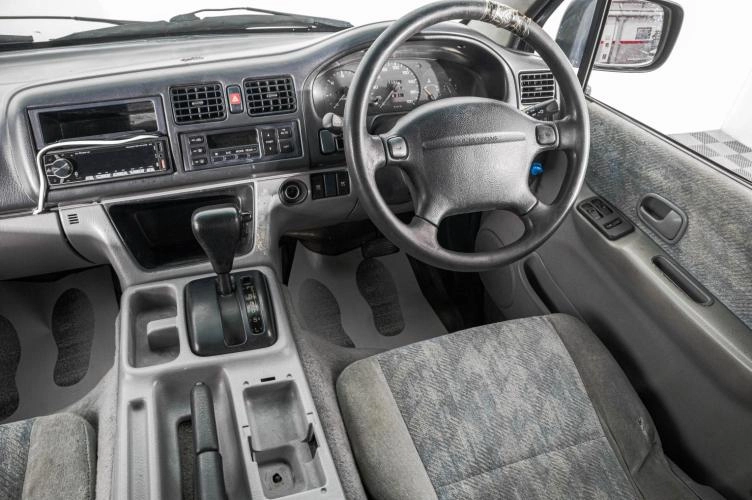 Mazda Bongo Friendee 11 из 20
