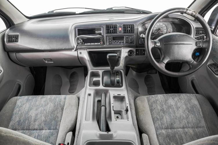 Mazda Bongo Friendee 7 из 20