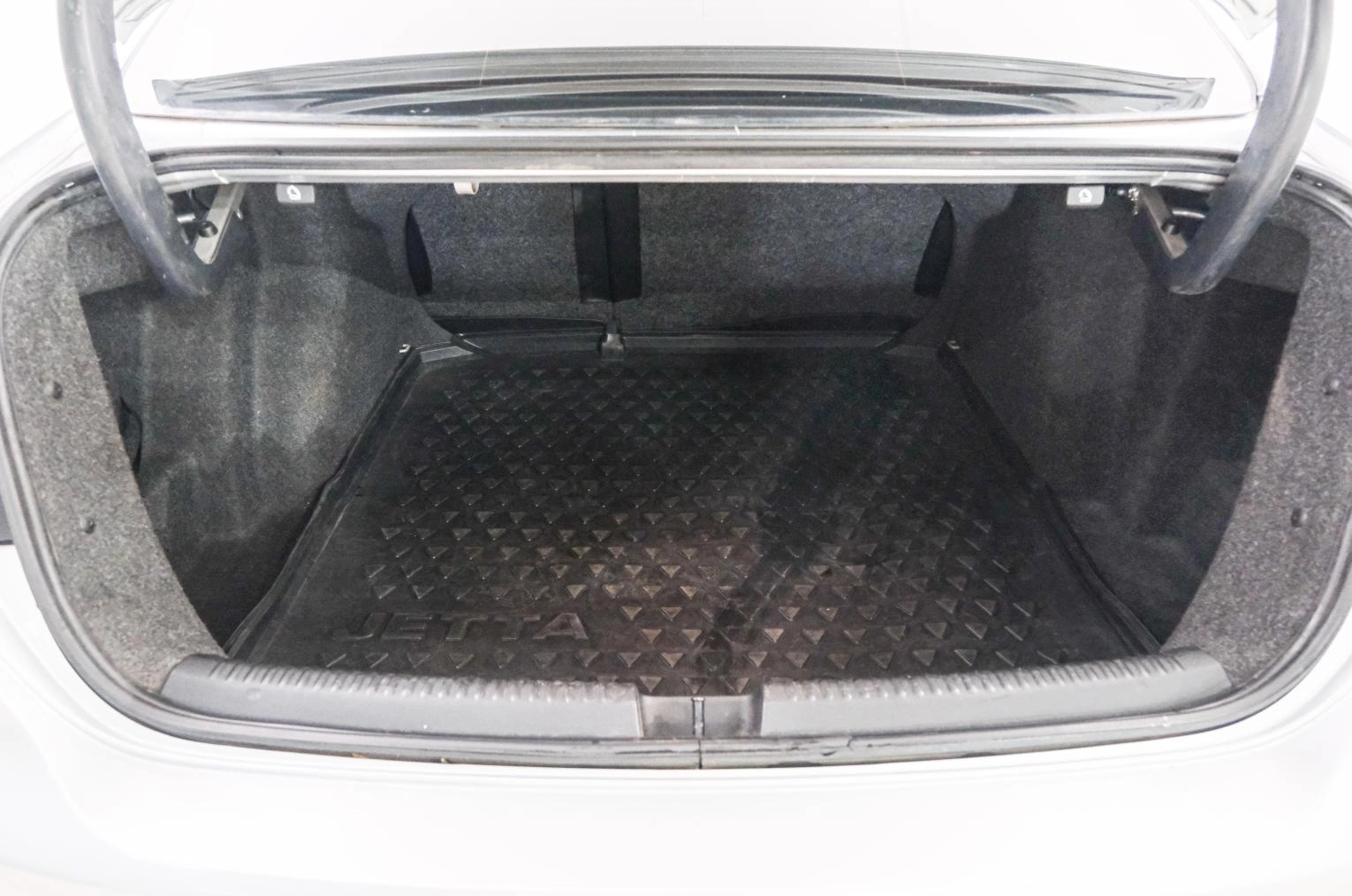 Volkswagen Jetta 21 из 21