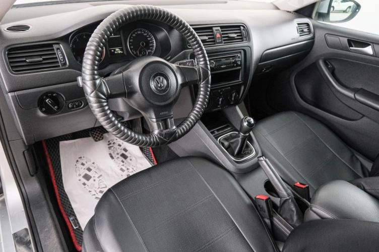 Volkswagen Jetta 8 из 21