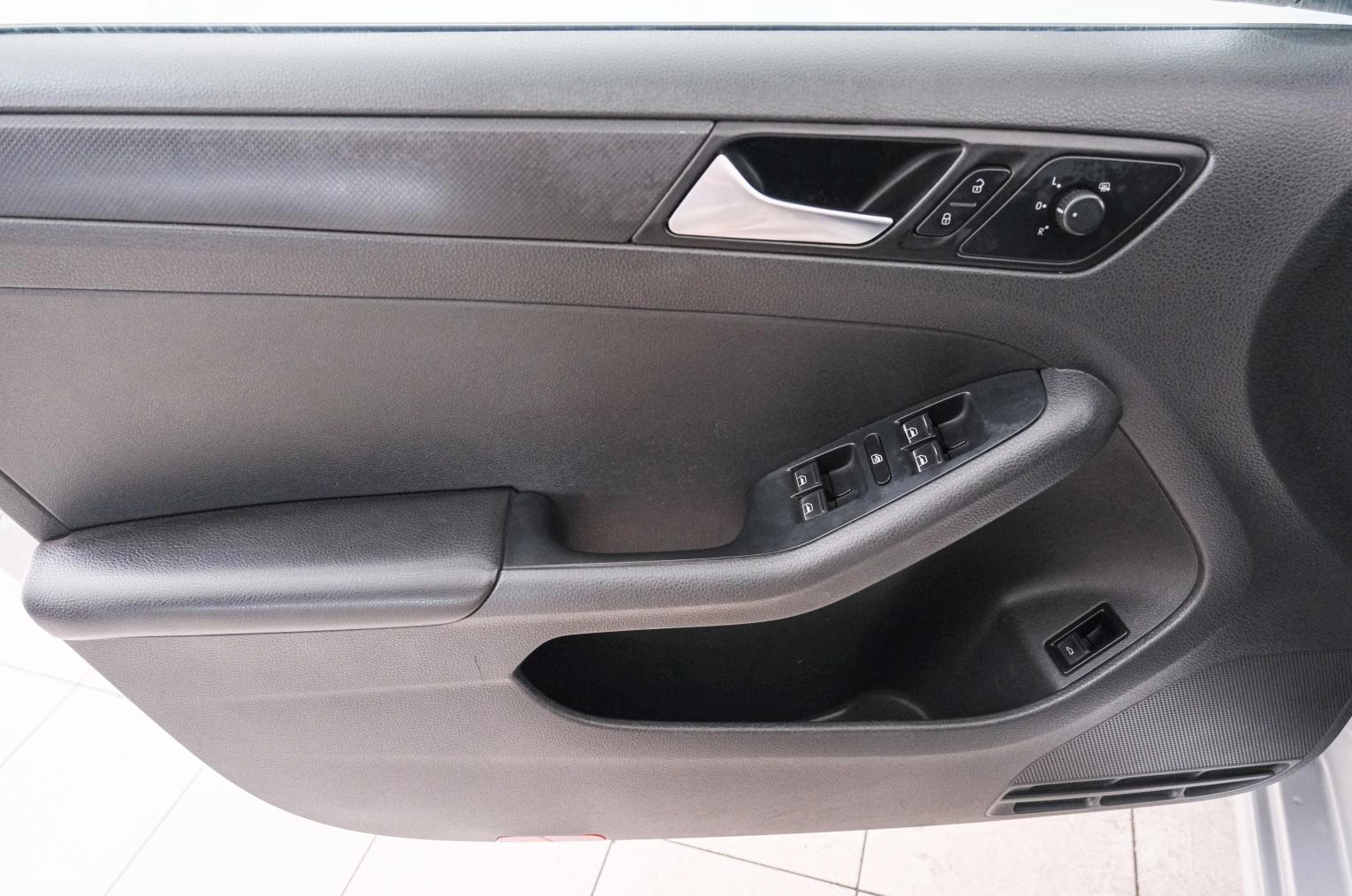 Volkswagen Jetta 18 из 21