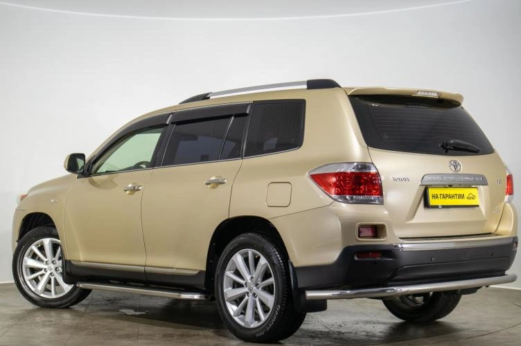 Toyota Highlander 6 из 6