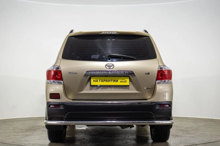 Toyota Highlander 5 из 6