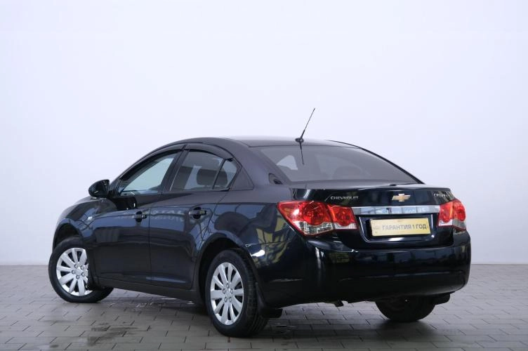 Chevrolet Cruze 4 из 6