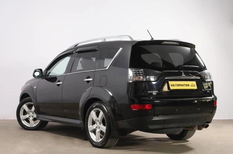 Mitsubishi Outlander 4 из 6