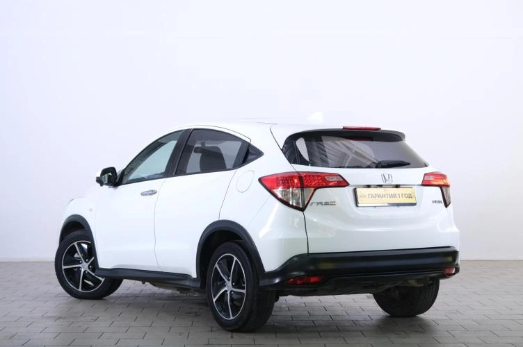 Honda Vezel 4 из 6