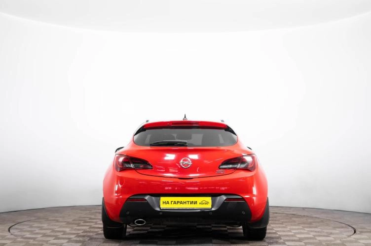 Opel Astra GTC 5 из 6
