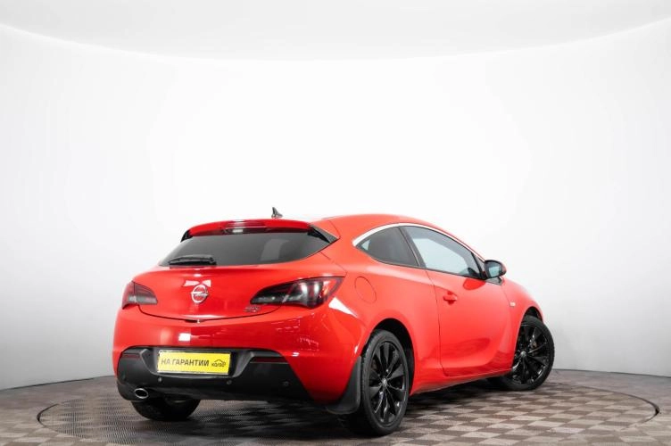 Opel Astra GTC 4 из 6