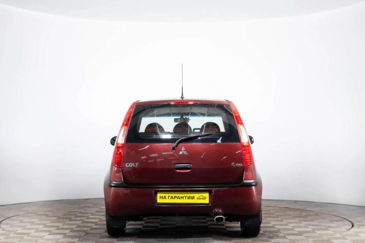 Mitsubishi Colt 5 из 6