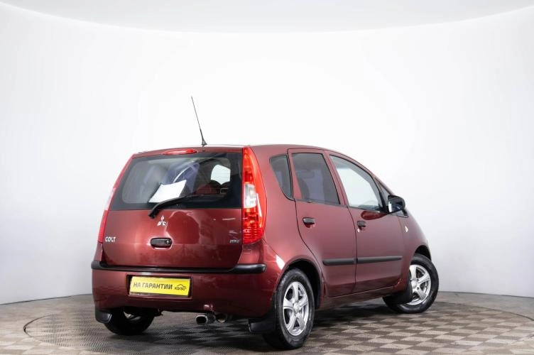 Mitsubishi Colt 4 из 6