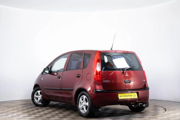Mitsubishi Colt 6 из 6