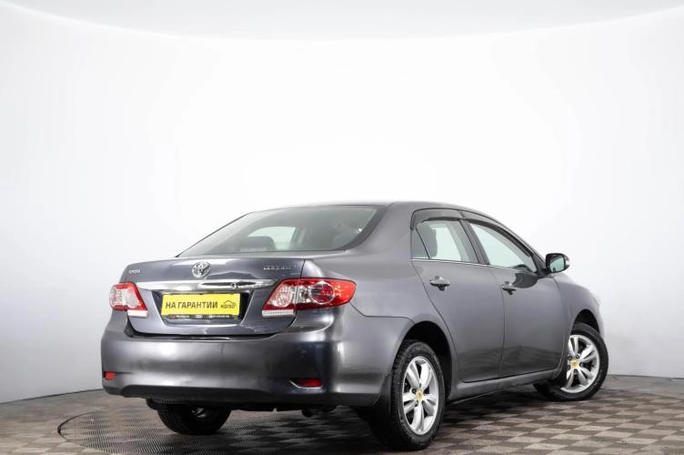 Toyota Corolla 4 из 6
