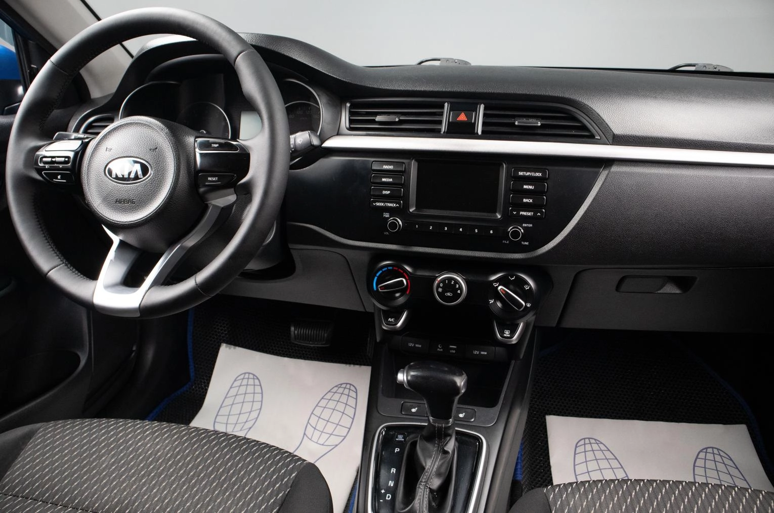 KIA Rio 8 из 21