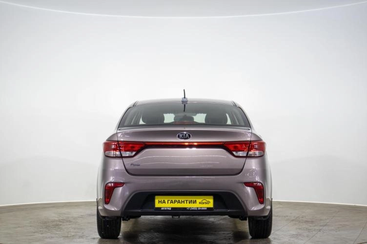 KIA Rio 5 из 6