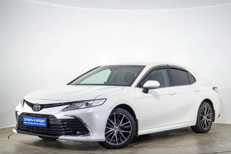 Toyota Camry 3 из 6