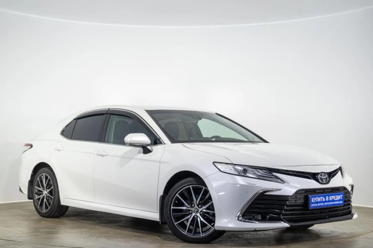 Toyota Camry 1 из 6