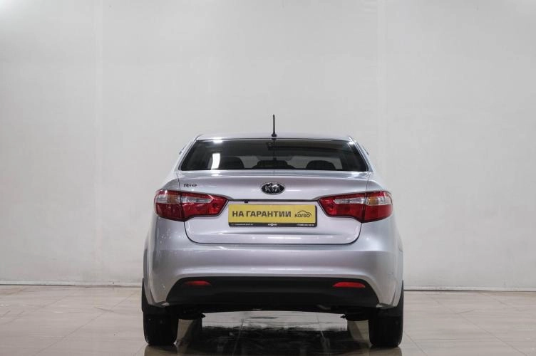 KIA Rio 5 из 6