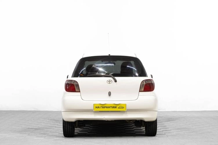 Toyota Vitz 5 из 6