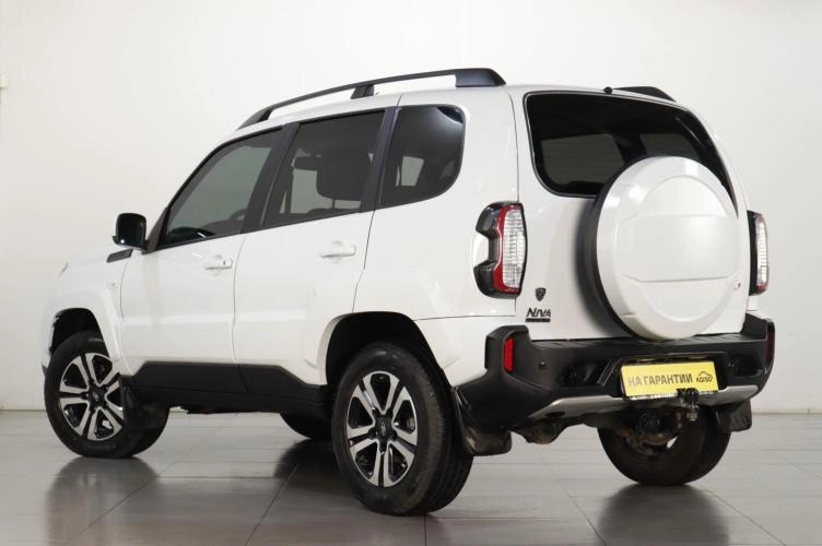 ВАЗ (LADA) Niva Travel 4 из 6