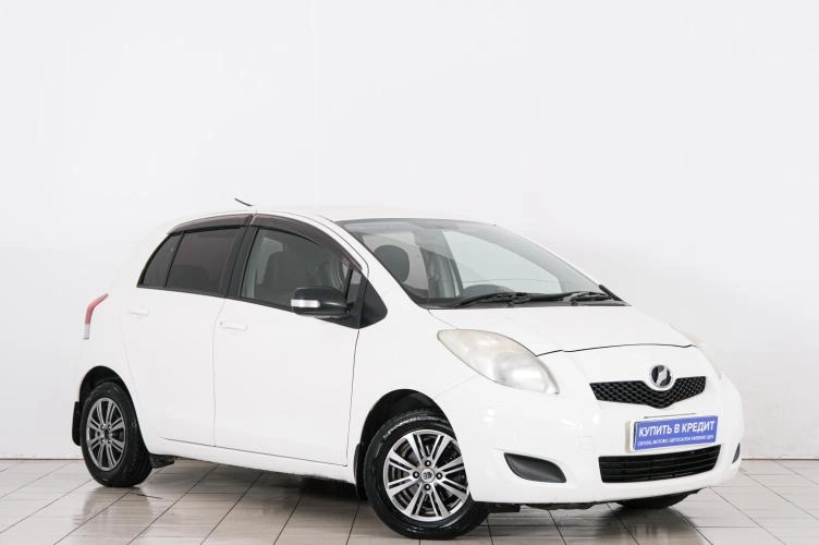 Toyota Vitz 1 из 6