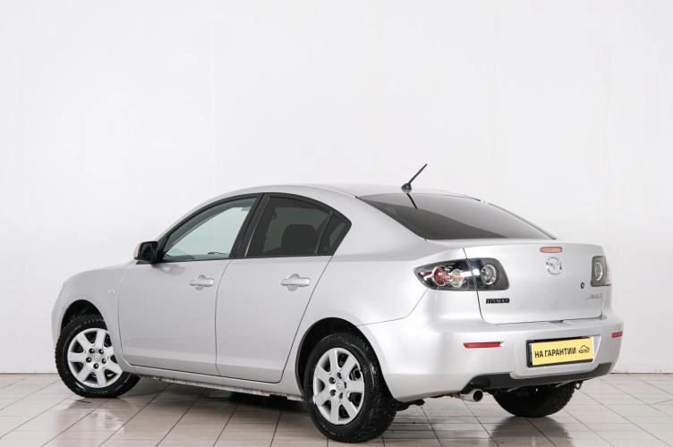 Mazda Axela 4 из 6