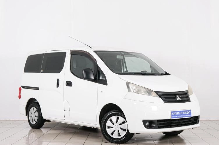 Mitsubishi Delica 1 из 6