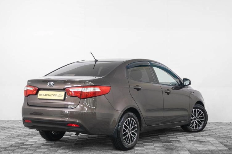 KIA Rio 6 из 6