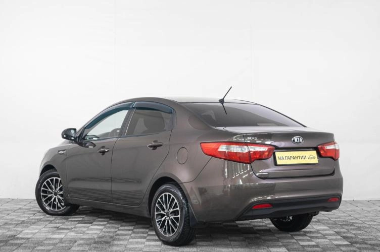KIA Rio 4 из 6