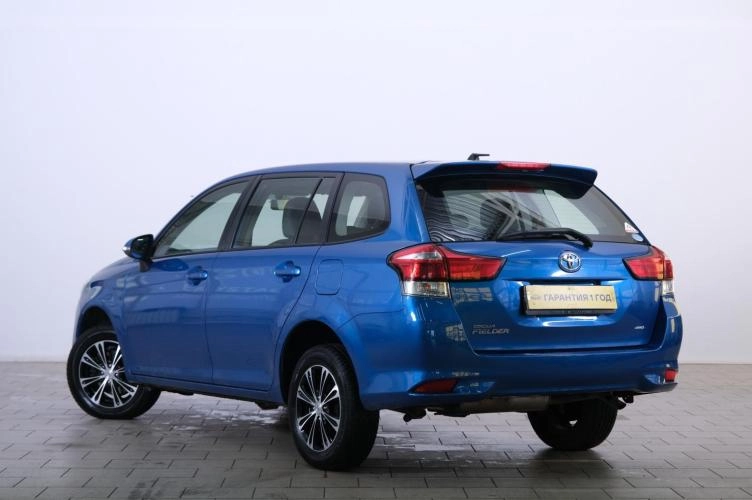 Toyota Corolla Fielder 4 из 6