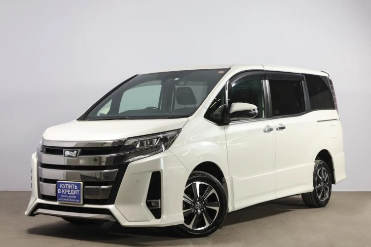 Toyota Noah 3 из 6