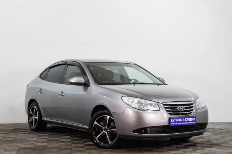 Hyundai Elantra 1 из 6
