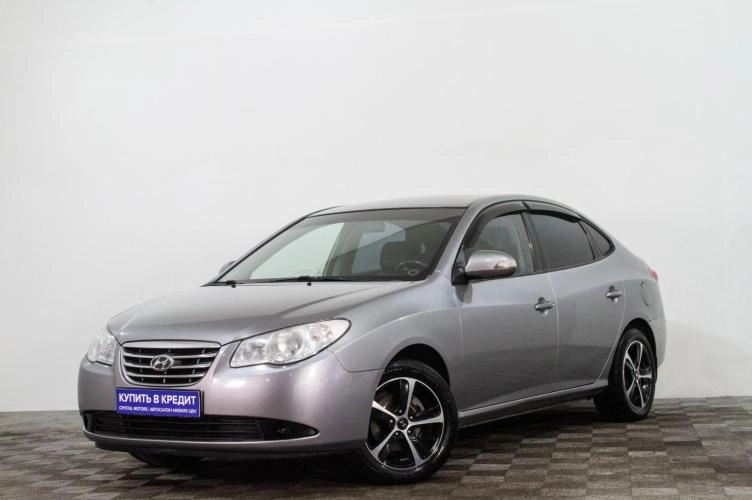 Hyundai Elantra 3 из 6