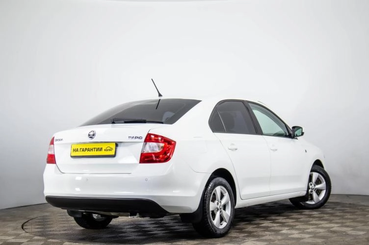 Skoda Rapid 4 из 6
