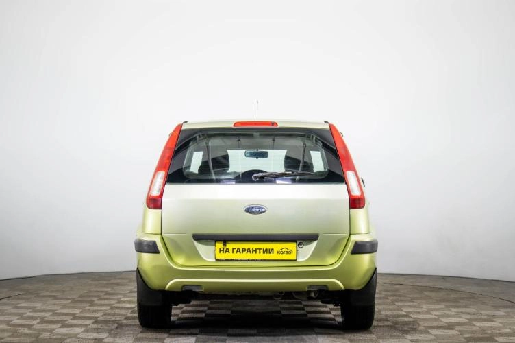 Ford Fusion 5 из 6