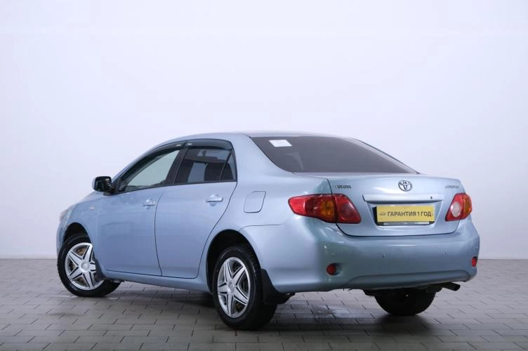 Toyota Corolla 4 из 6