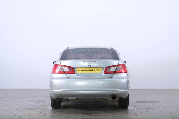 Mitsubishi Galant 5 из 6