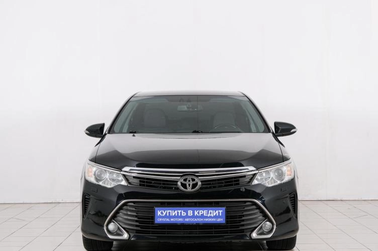 Toyota Camry 2 из 6