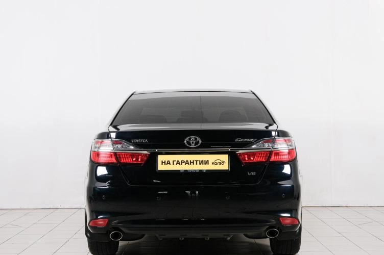 Toyota Camry 5 из 6