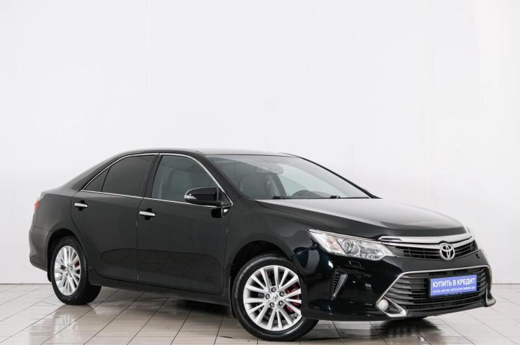 Toyota Camry 1 из 6