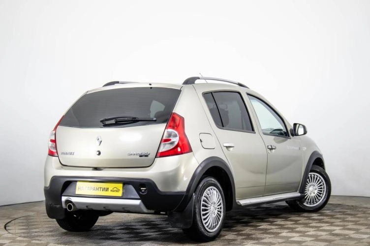 Renault Sandero 4 из 6