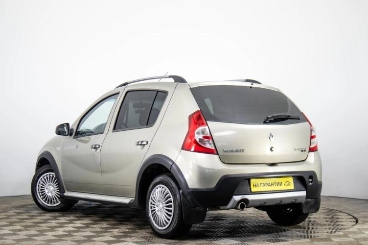 Renault Sandero 6 из 6