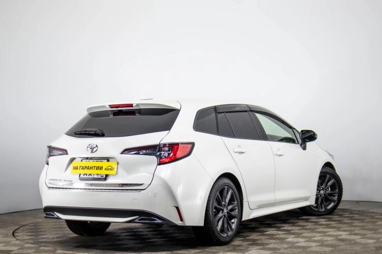 Toyota Corolla 4 из 6