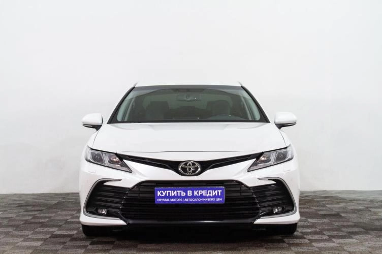 Toyota Camry 2 из 6