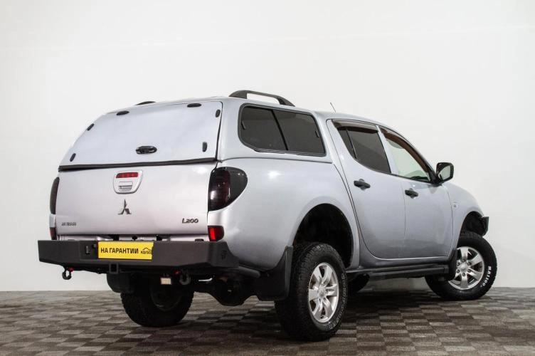 Mitsubishi L200 4 из 6