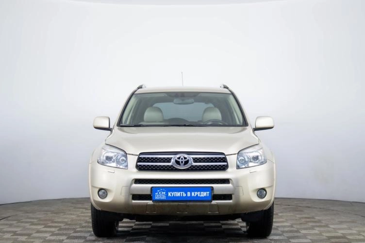 Toyota RAV4 2 из 6